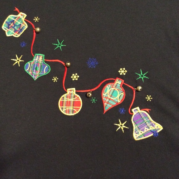 Christmas black Tee shirt w/ embellishments - Picture 8 of 8